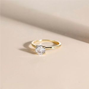 1.5CT 925 Sterling silver engagement ring round cut solitaire cubic zirconia
